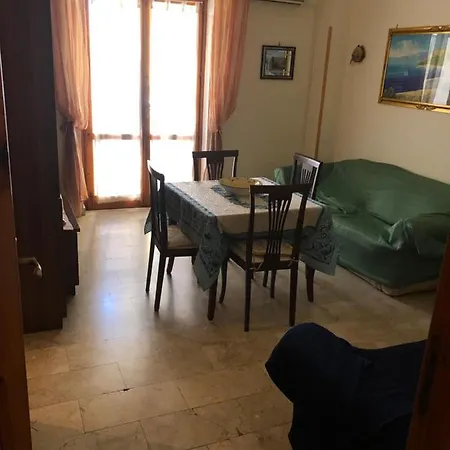 Casa Vacanza * Roccalumera